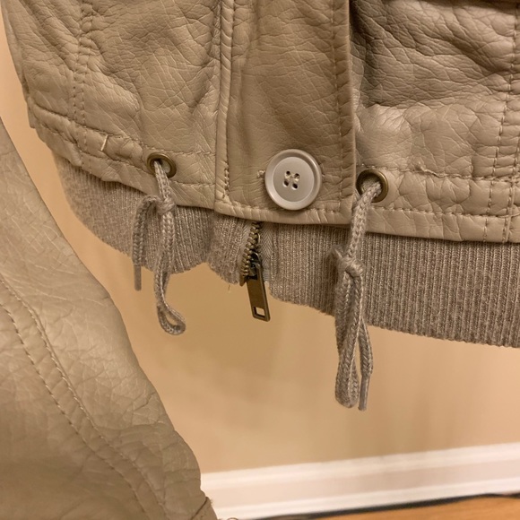 Motorcycle jacket - Picture 2 of 3